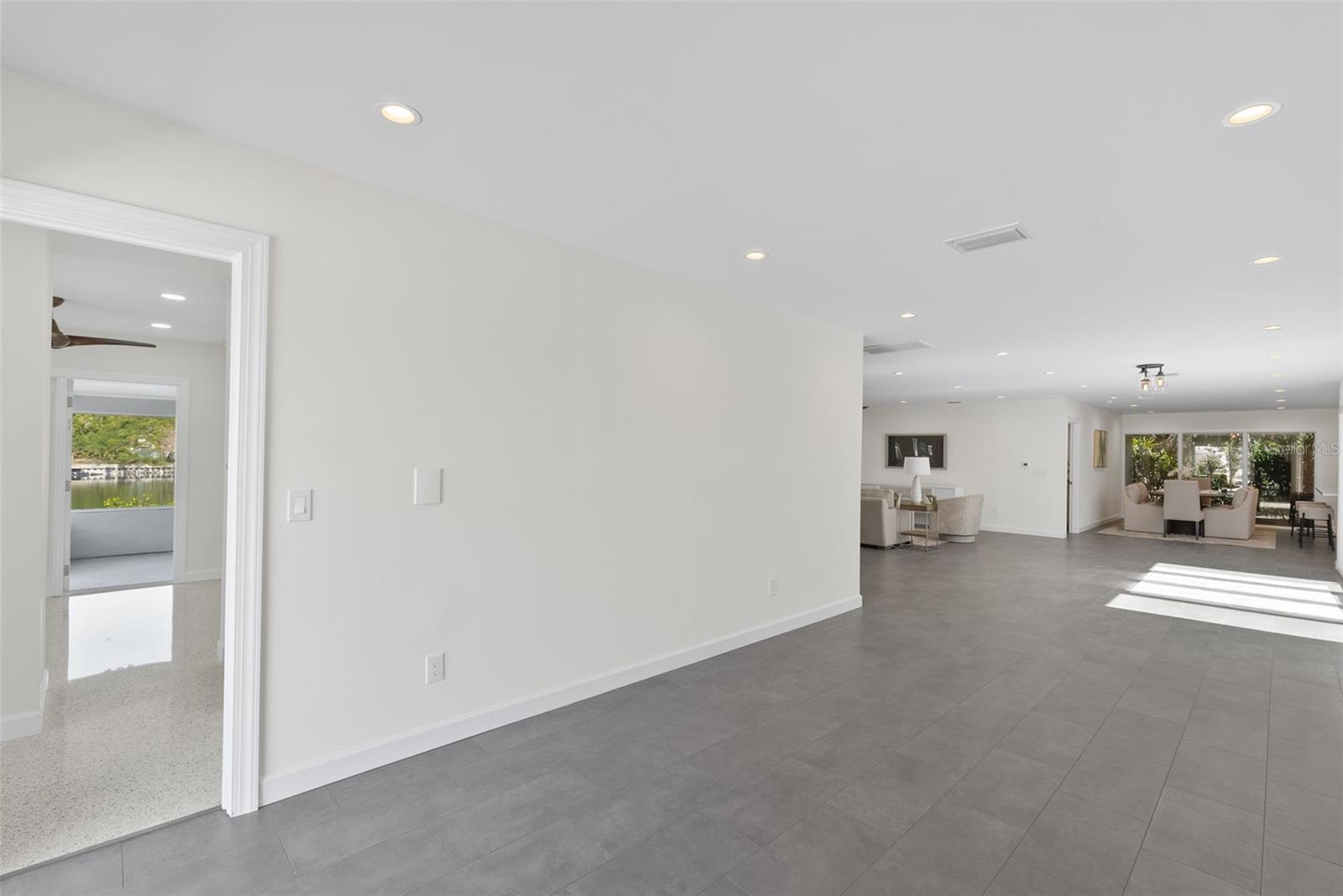 Image 25 of 72 For 5173 Horseshoe Place