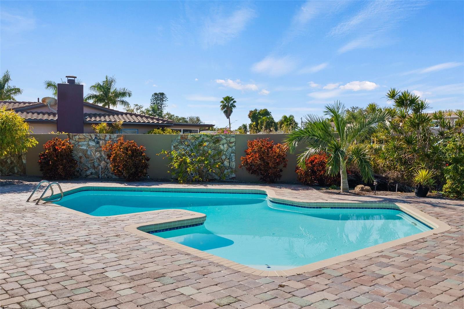 Image 3 of 72 For 5173 Horseshoe Place