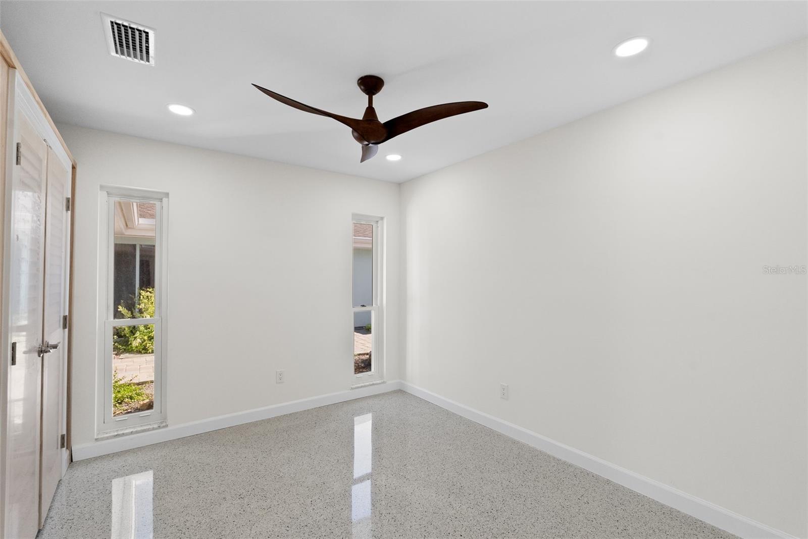 Image 40 of 72 For 5173 Horseshoe Place