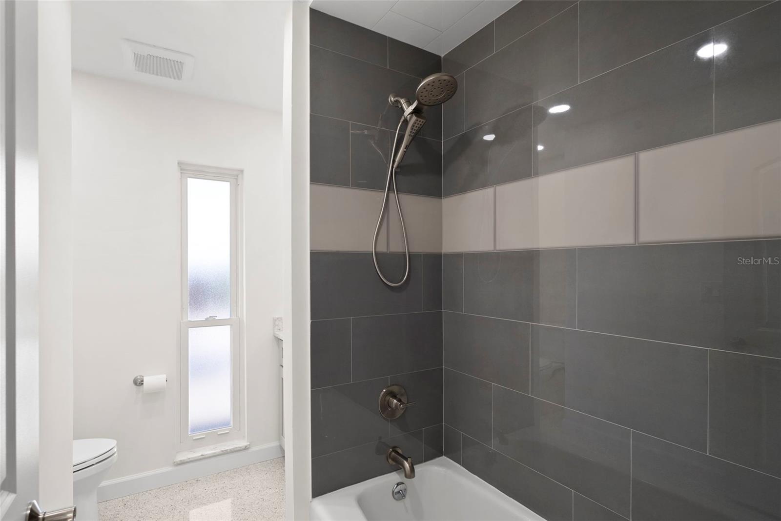 Image 44 of 72 For 5173 Horseshoe Place