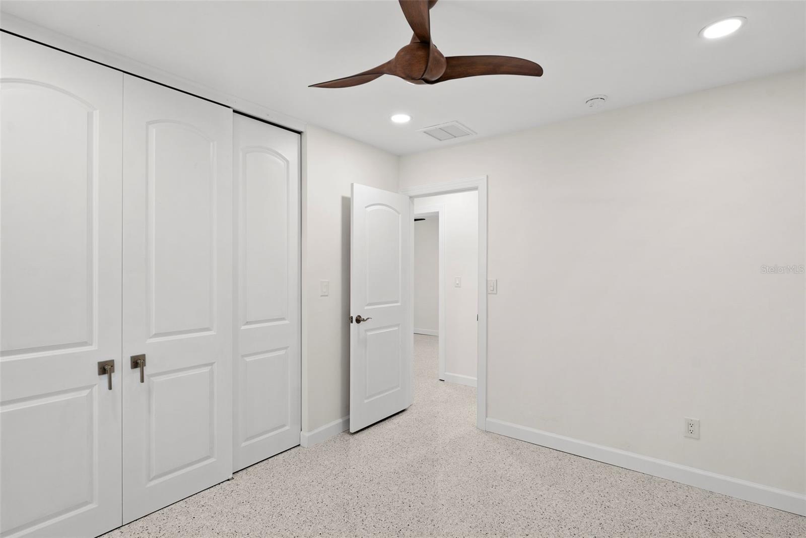 Image 46 of 72 For 5173 Horseshoe Place