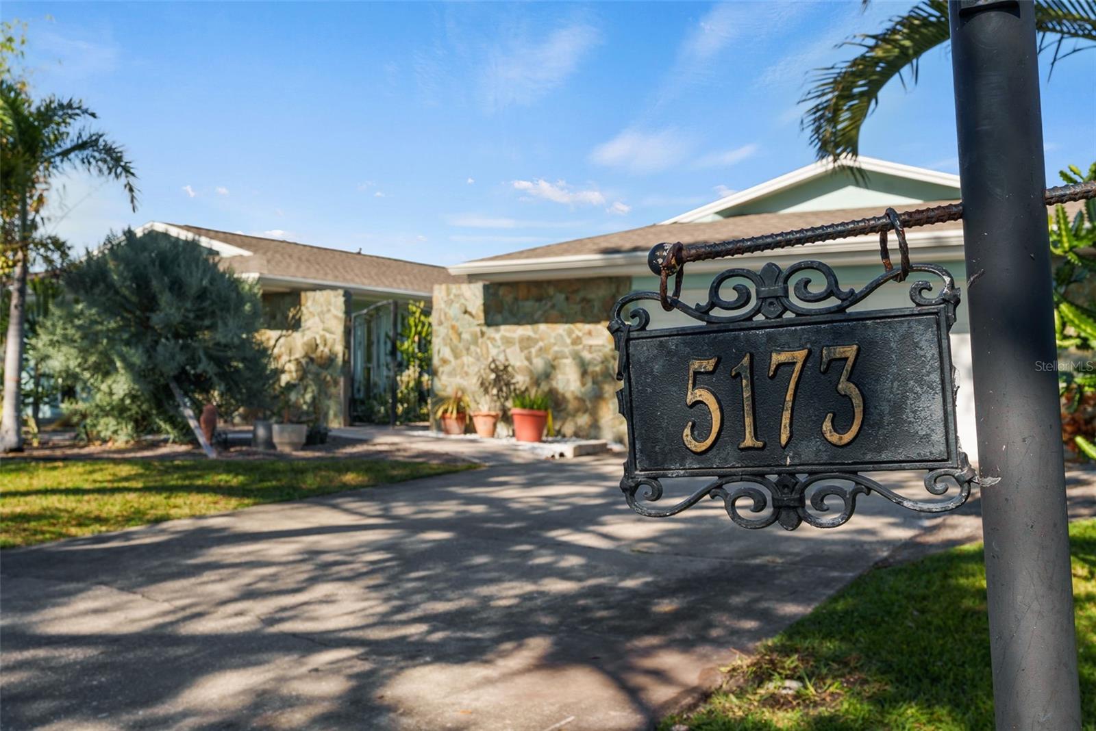 Image 6 of 72 For 5173 Horseshoe Place