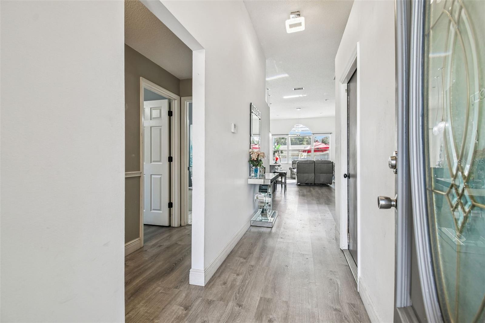 Image 14 of 59 For 6906 Mirror Lake Avenue