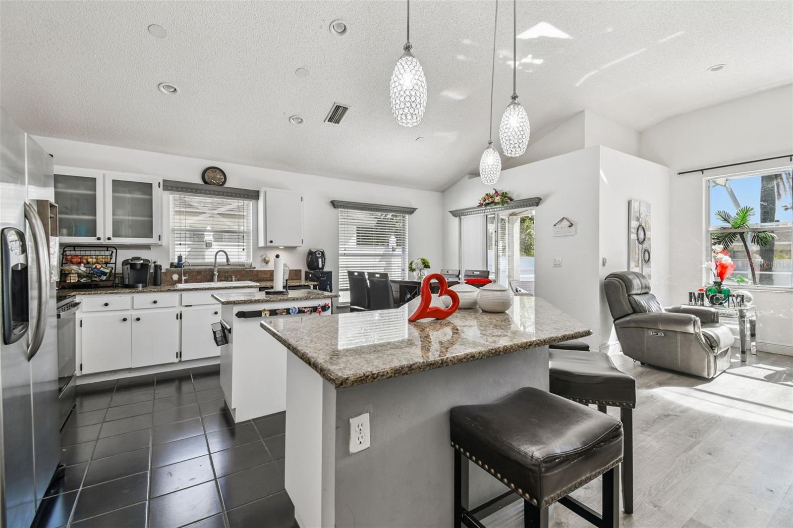 Image 17 of 59 For 6906 Mirror Lake Avenue