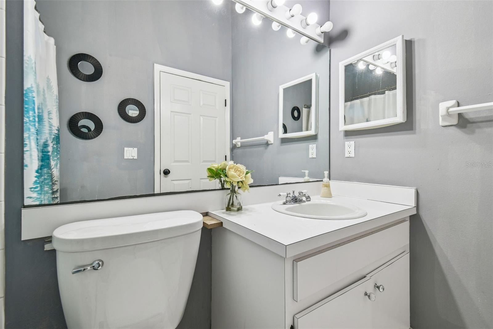 Image 28 of 59 For 6906 Mirror Lake Avenue