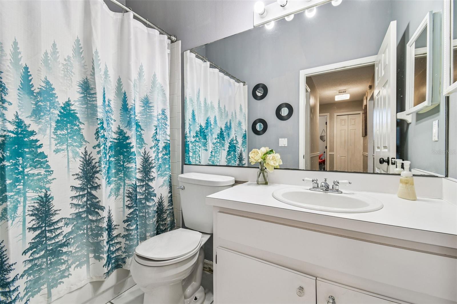 Image 29 of 59 For 6906 Mirror Lake Avenue