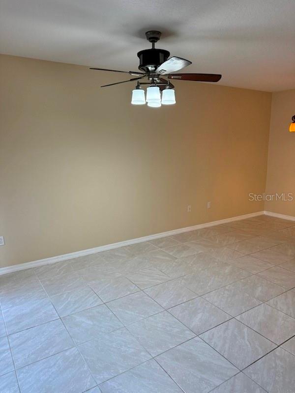 Image 22 of 36 For 9529 Newdale Way 102