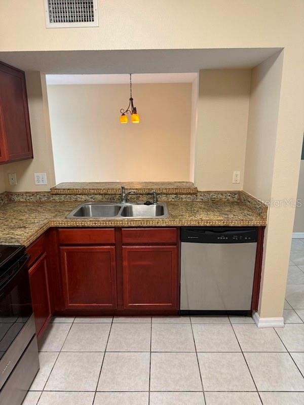 Image 6 of 36 For 9529 Newdale Way 102