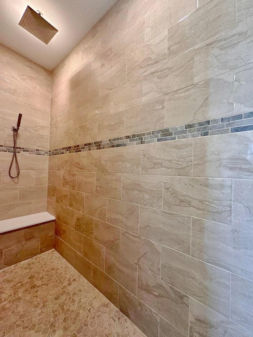 Image 21 of 56 For 400 Adams View Lane