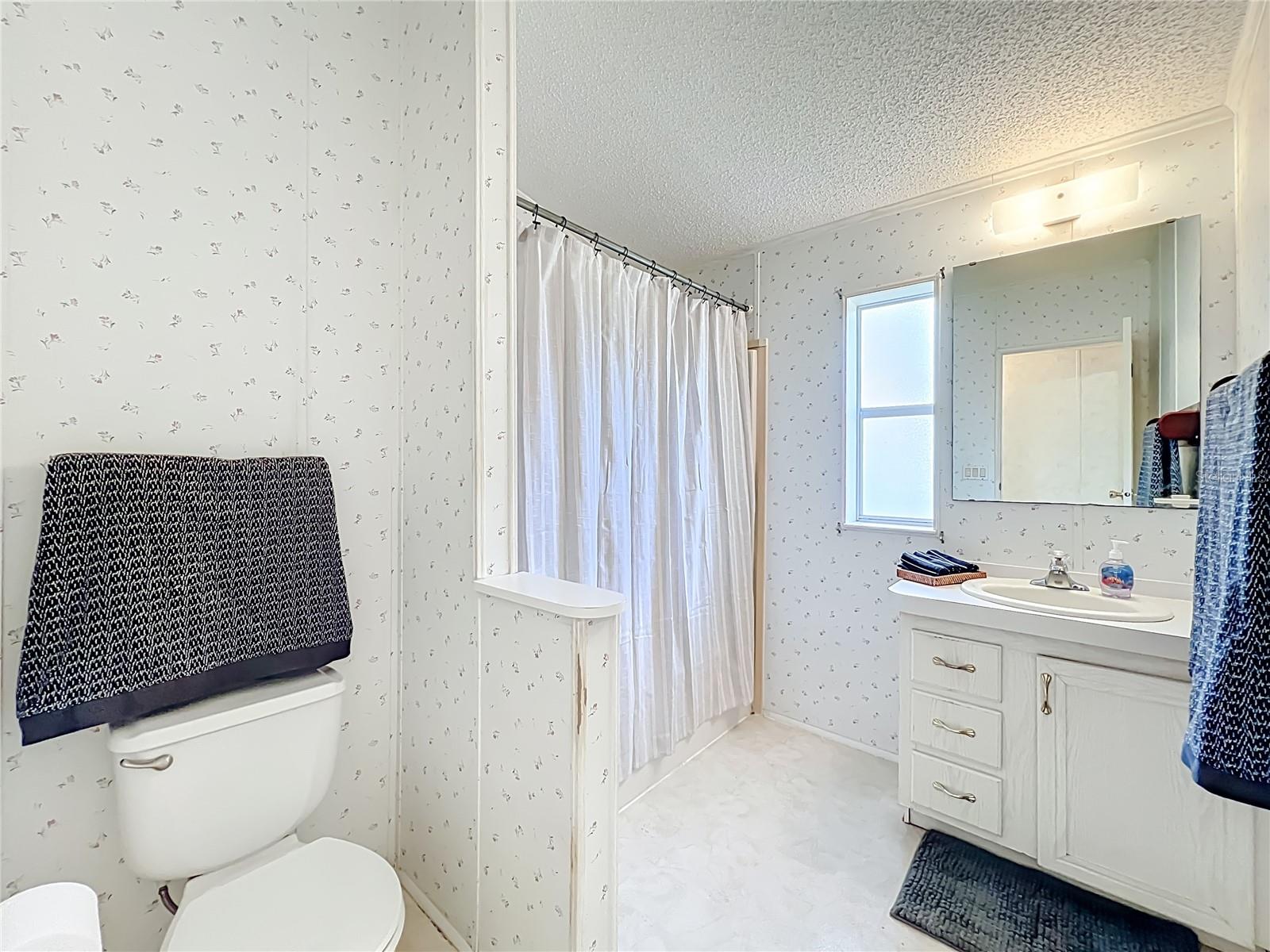 Image 13 of 35 For 35819 Shelley Drive