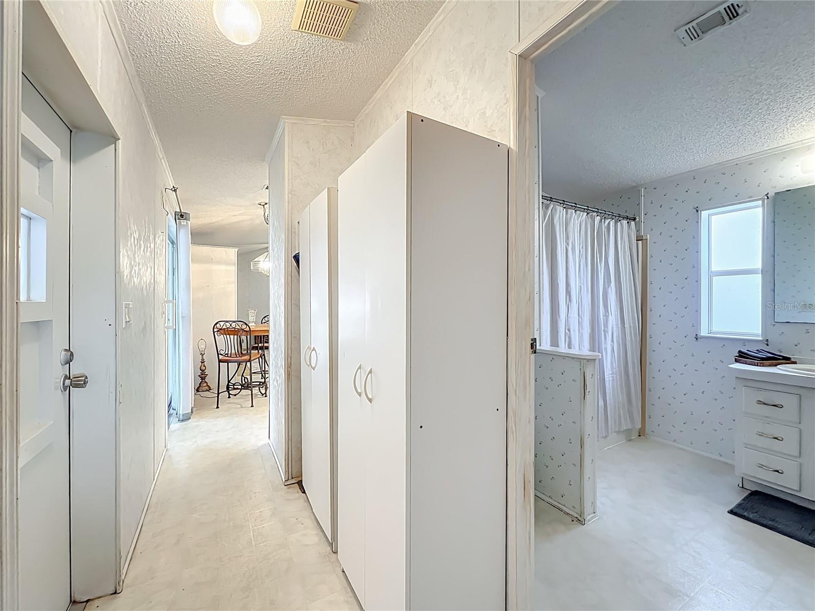 Image 14 of 35 For 35819 Shelley Drive