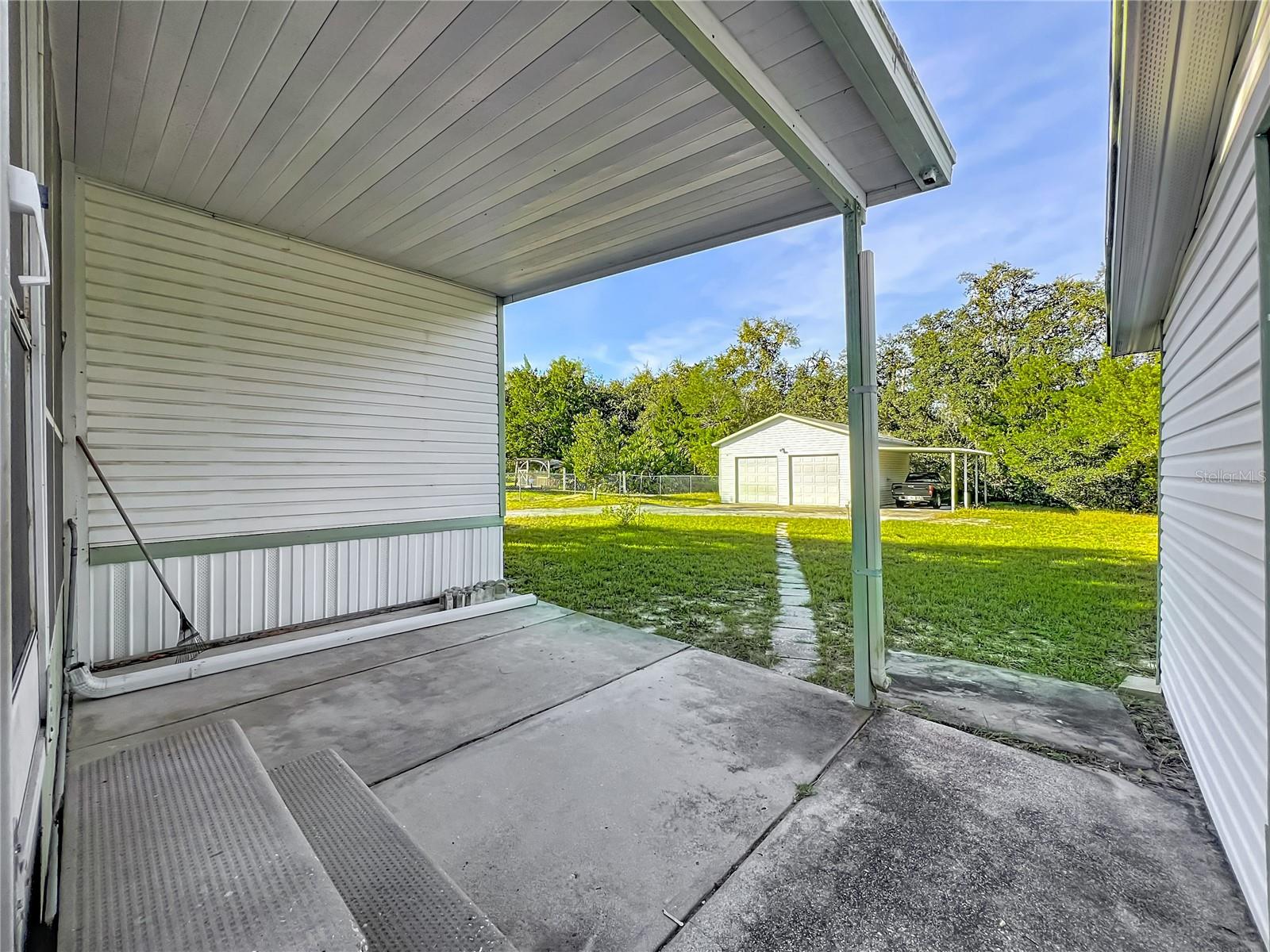 Image 21 of 35 For 35819 Shelley Drive