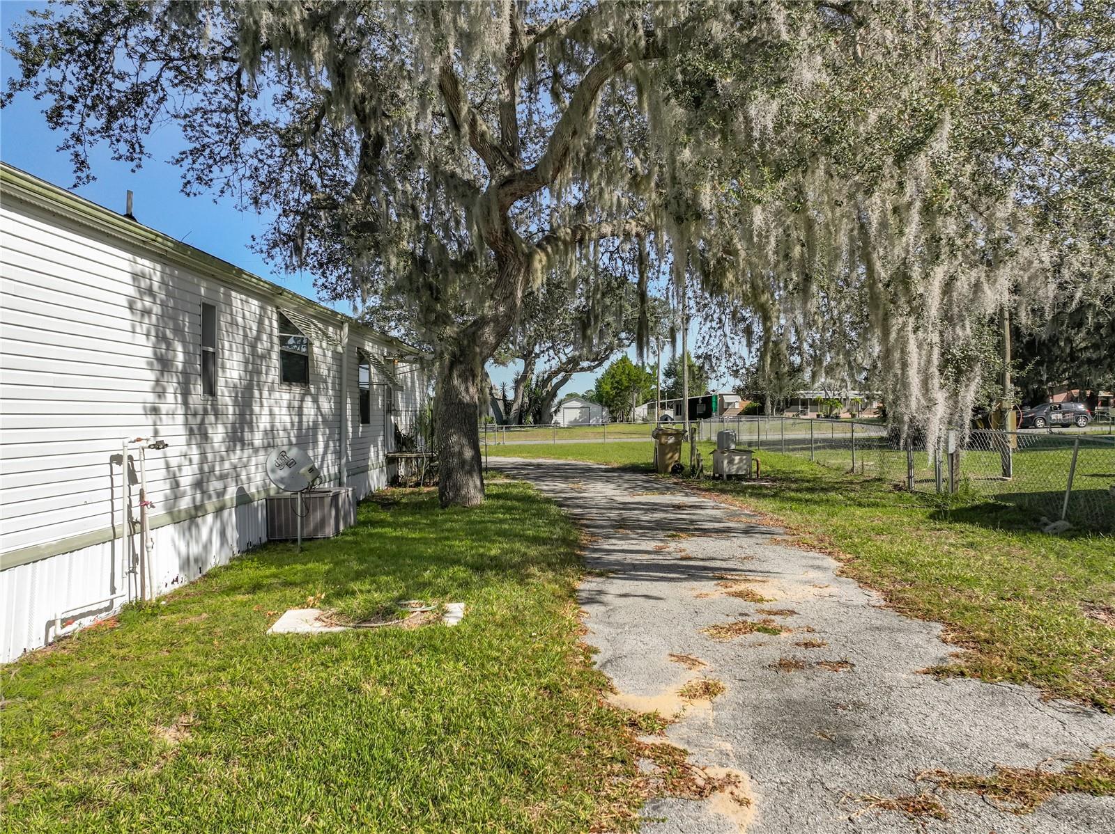 Image 26 of 35 For 35819 Shelley Drive