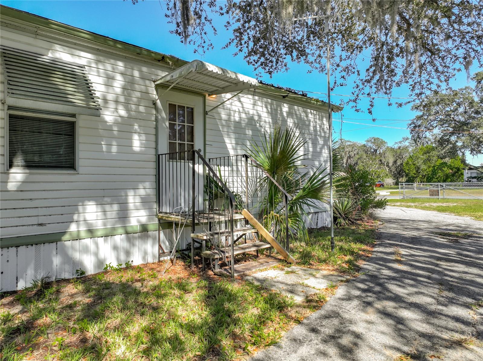 Image 27 of 35 For 35819 Shelley Drive