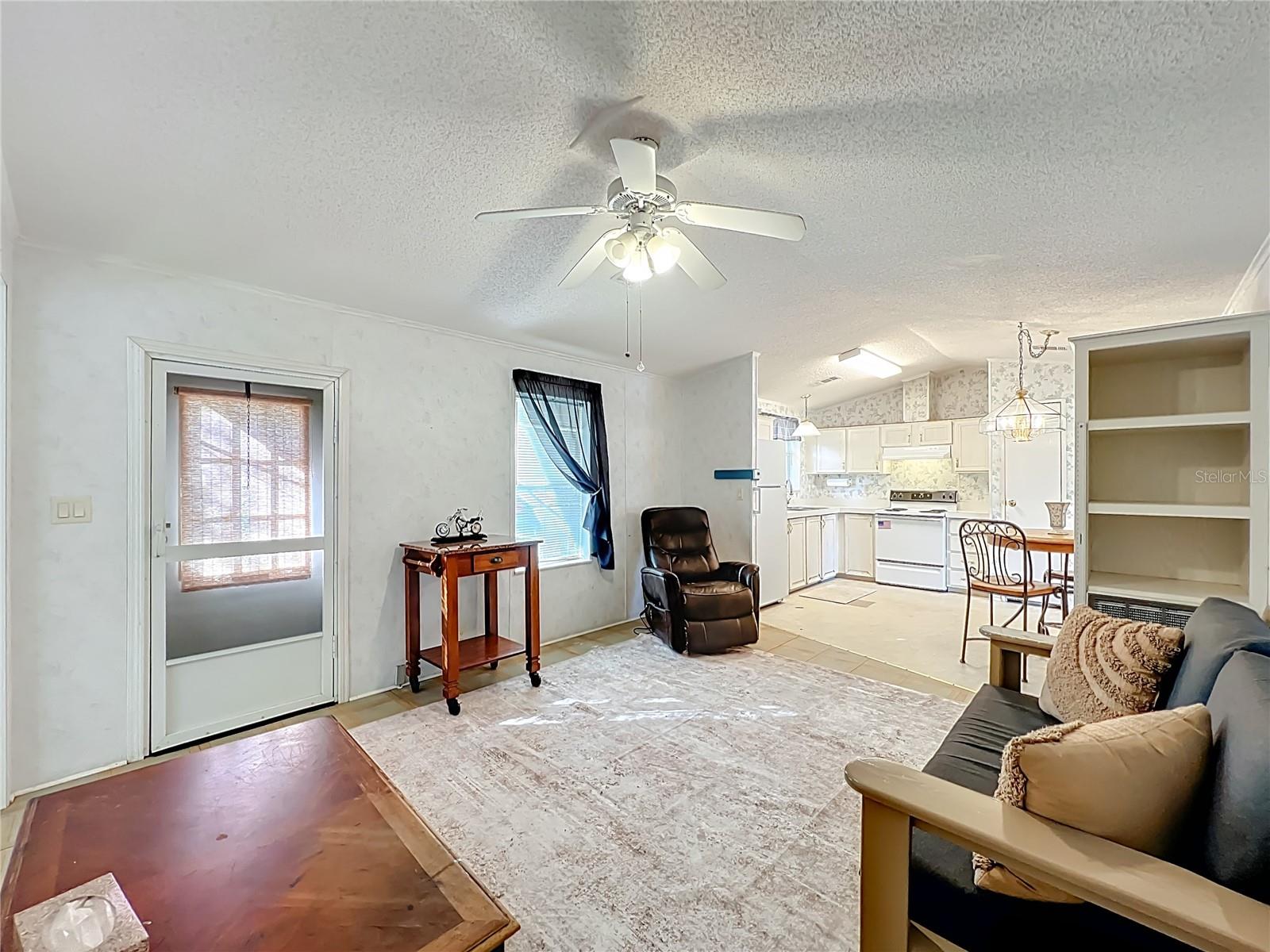 Image 6 of 35 For 35819 Shelley Drive