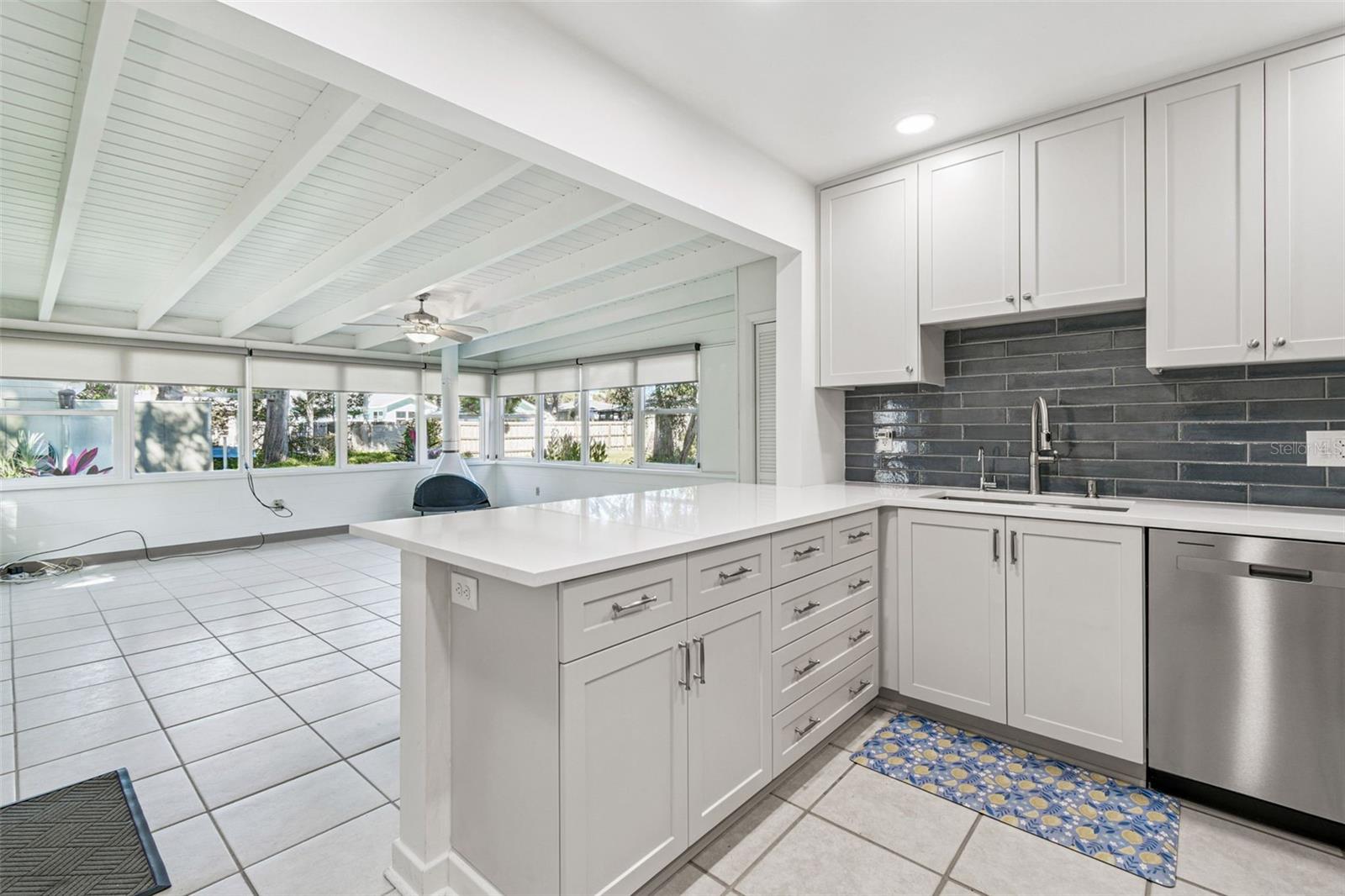 Image 11 of 45 For 5819 27th Avenue S