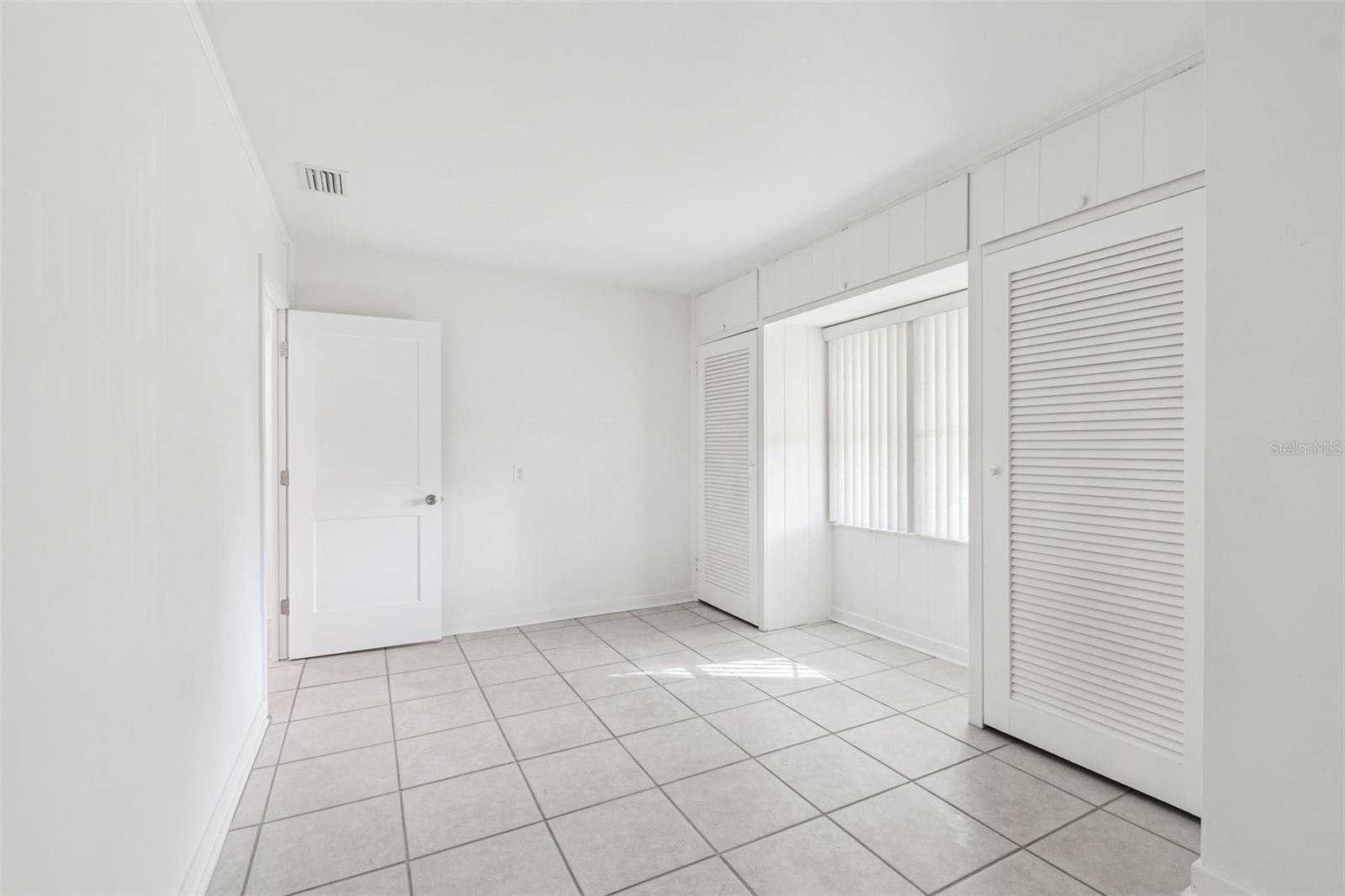 Image 15 of 45 For 5819 27th Avenue S