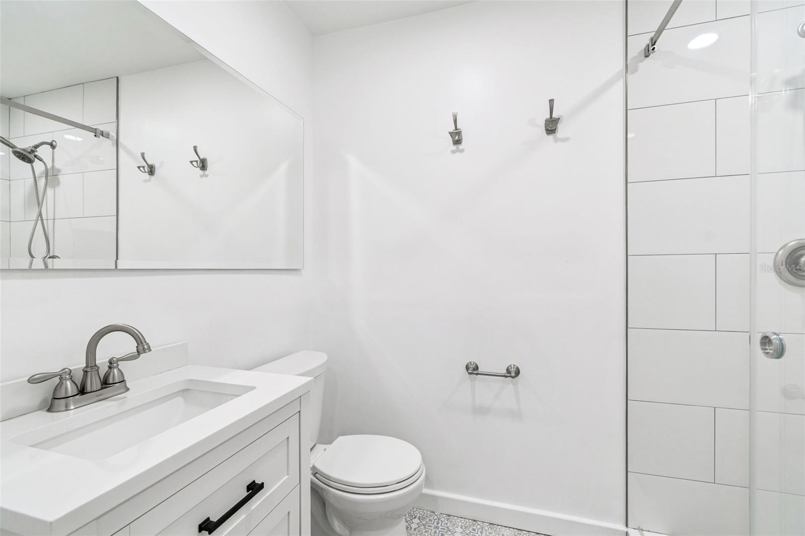 Image 17 of 45 For 5819 27th Avenue S