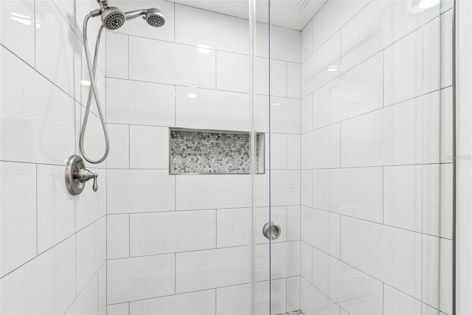 Image 19 of 45 For 5819 27th Avenue S