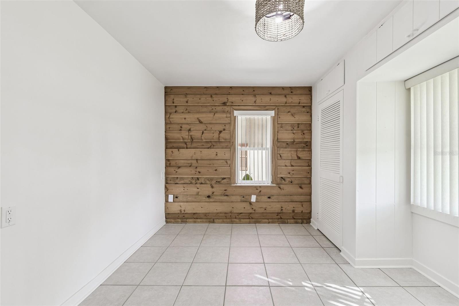 Image 21 of 45 For 5819 27th Avenue S