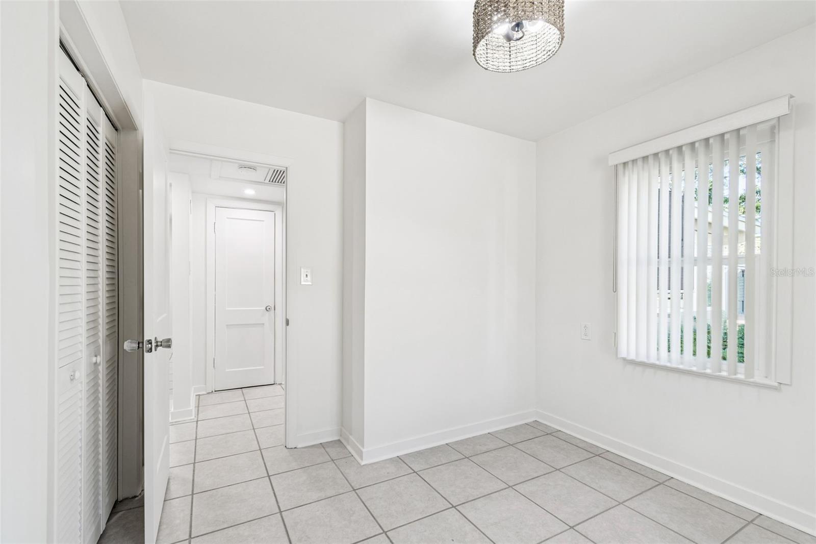 Image 23 of 45 For 5819 27th Avenue S