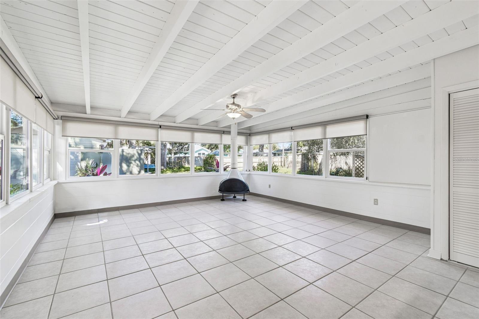 Image 6 of 45 For 5819 27th Avenue S