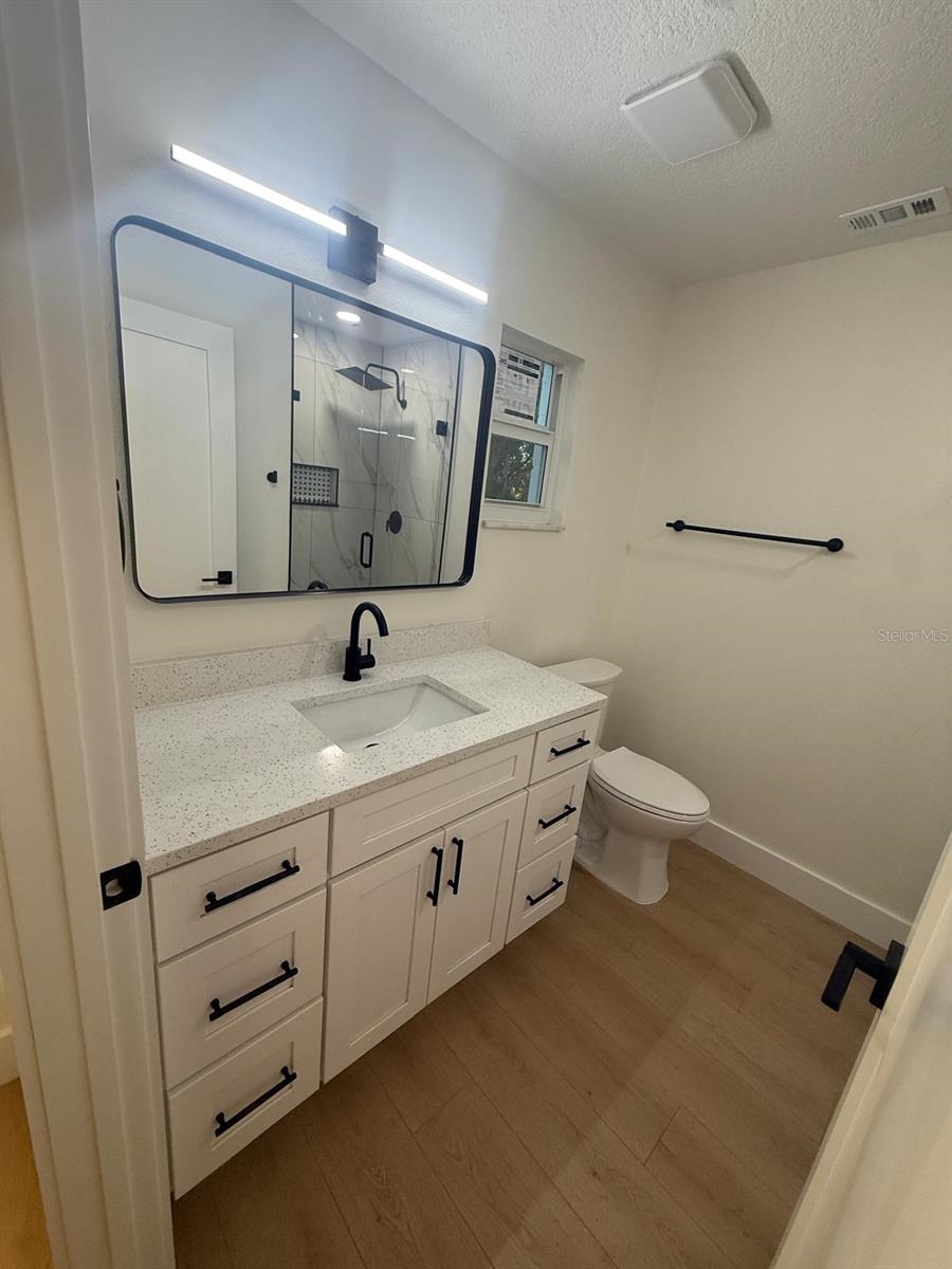 Image 15 of 70 For 14646 15th Street