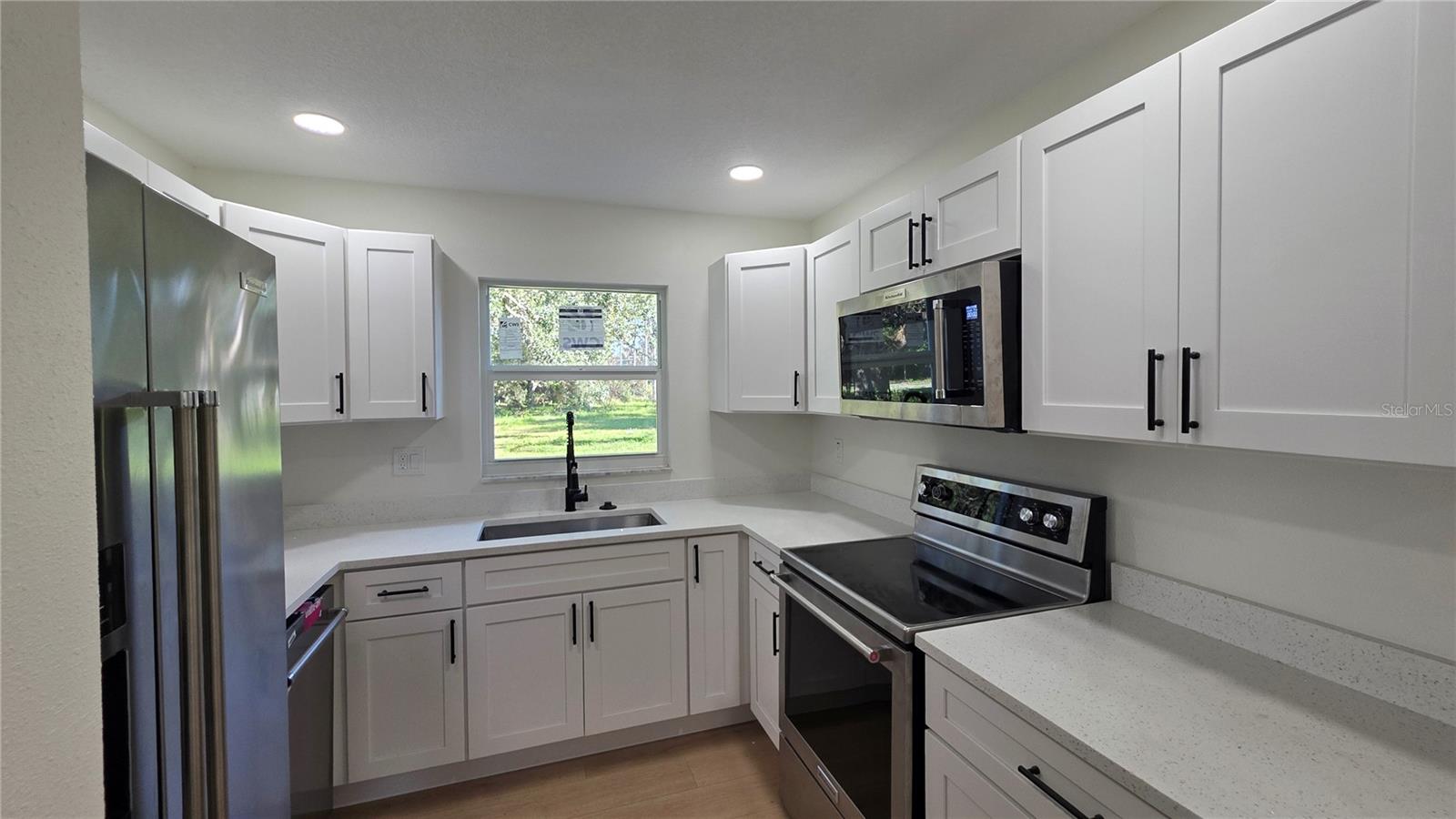 Image 27 of 70 For 14646 15th Street