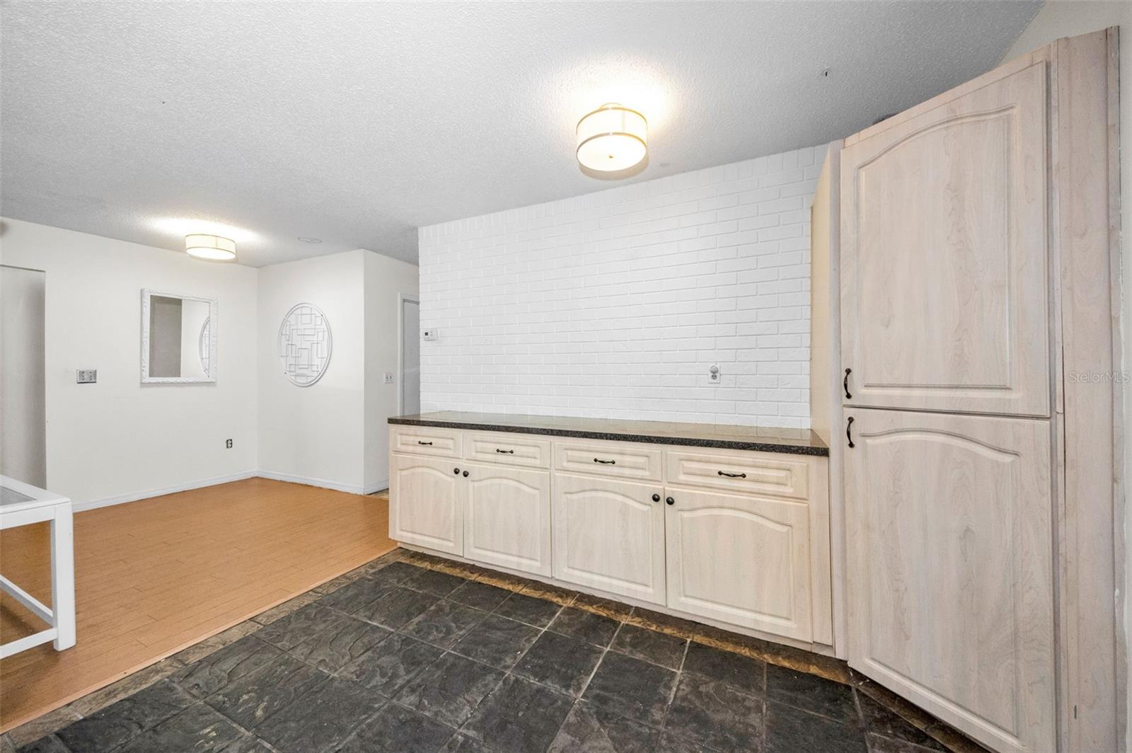 Image 17 of 45 For 8810 Seeley Lane