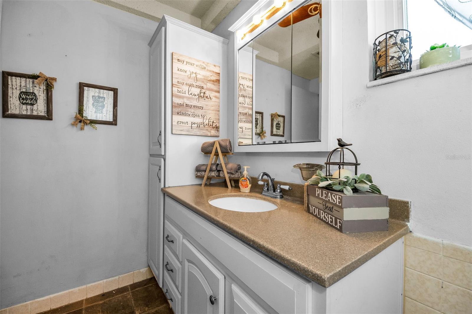 Image 32 of 45 For 8810 Seeley Lane