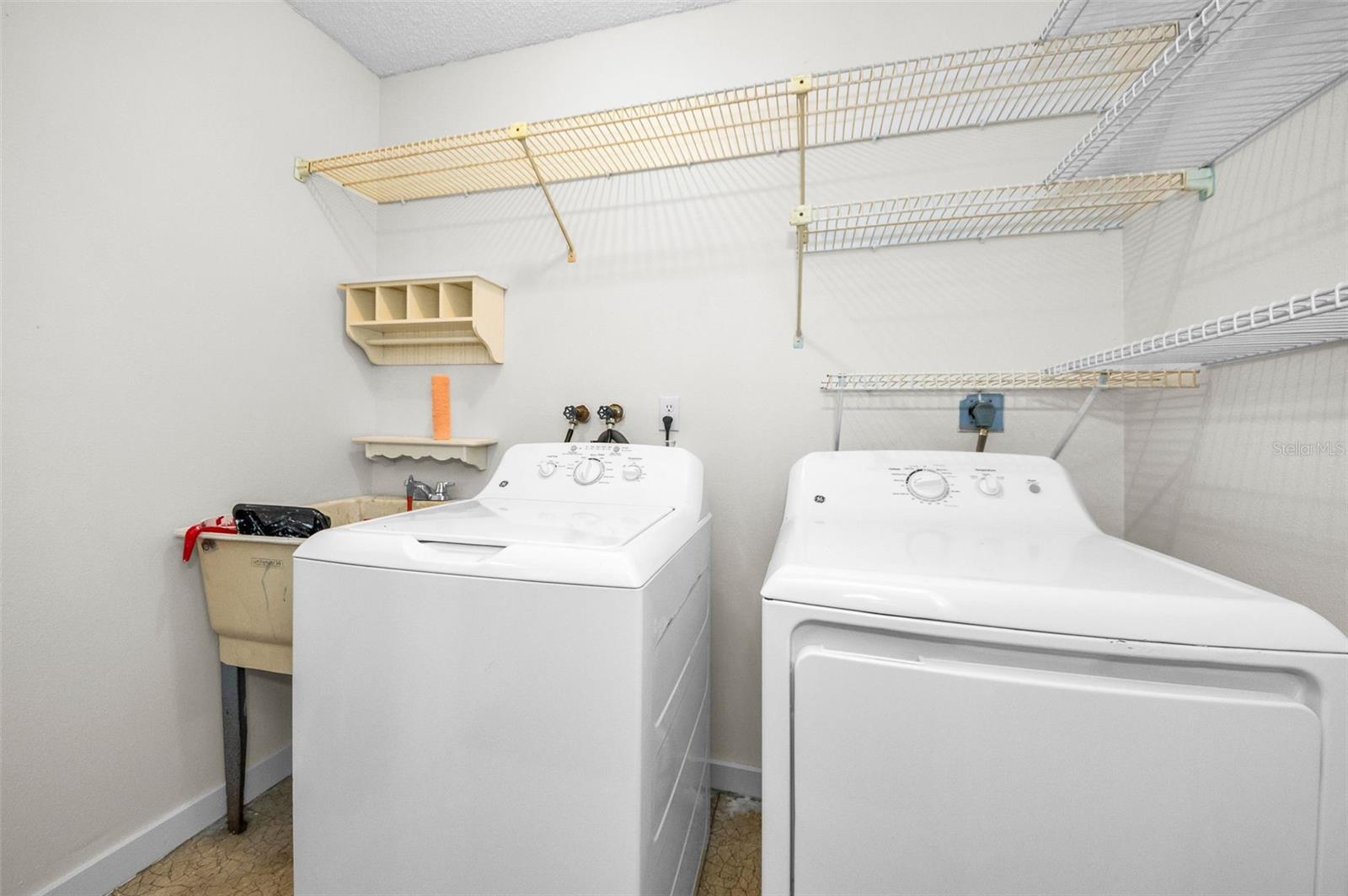 Image 33 of 45 For 8810 Seeley Lane