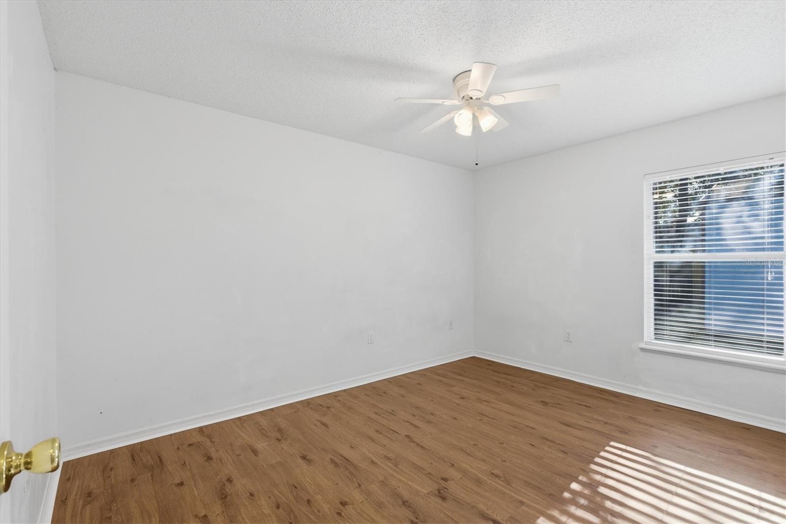 Image 10 of 38 For 7172 Toledo Road