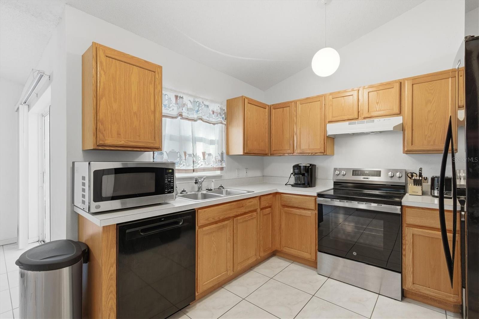 Image 6 of 38 For 7172 Toledo Road