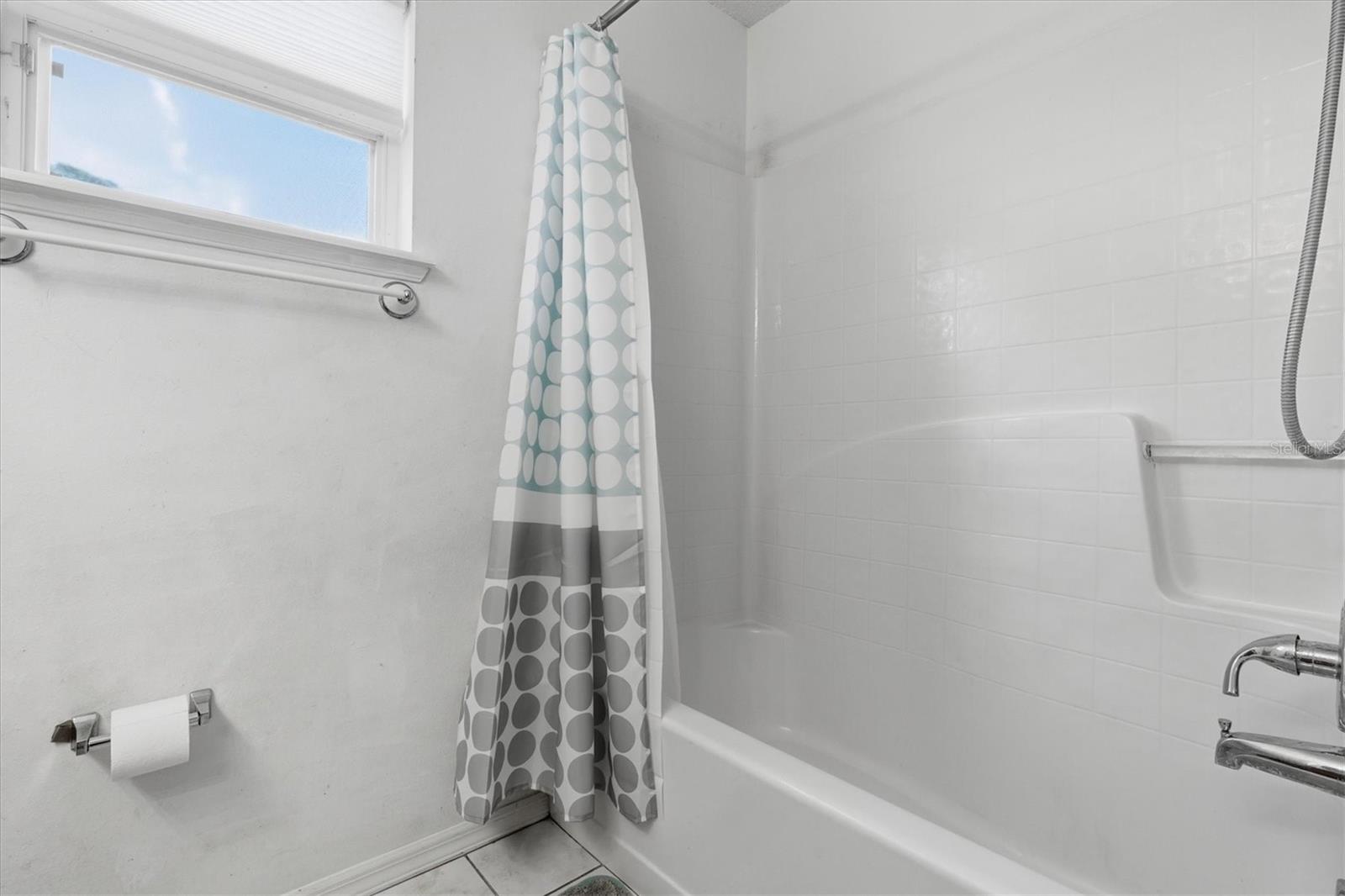 Image 9 of 38 For 7172 Toledo Road