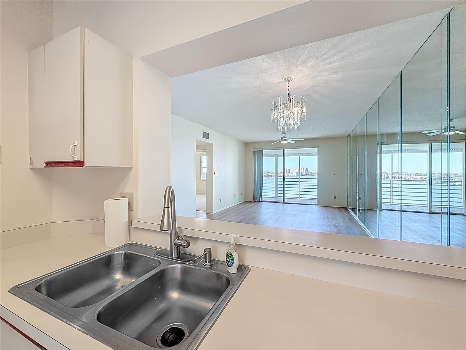 Image 22 of 97 For 7932 Sailboat Key Boulevard S 603