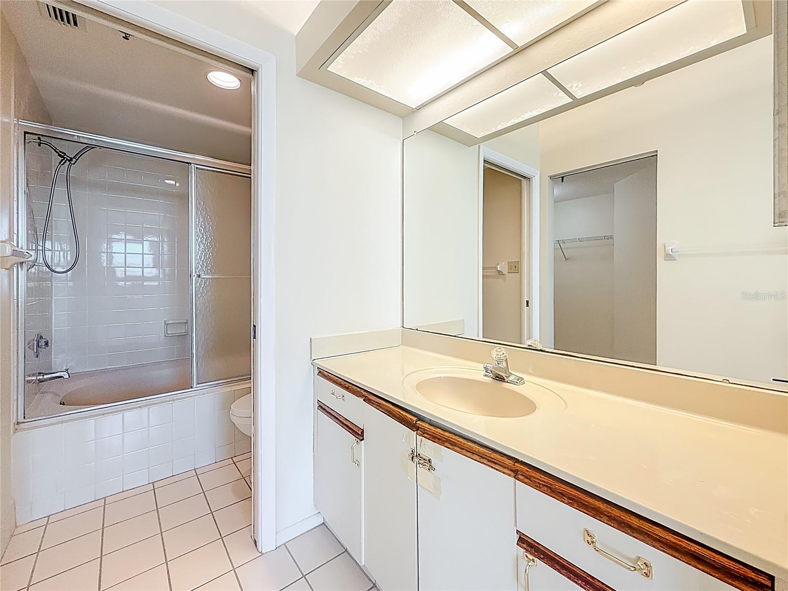 Image 40 of 97 For 7932 Sailboat Key Boulevard S 603