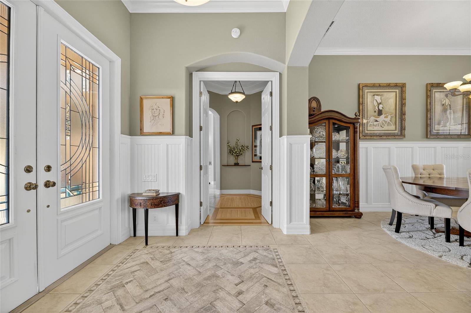 Image 18 of 94 For 539 Islebay Drive