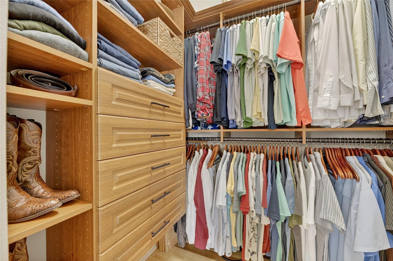 Image 25 of 94 For 539 Islebay Drive