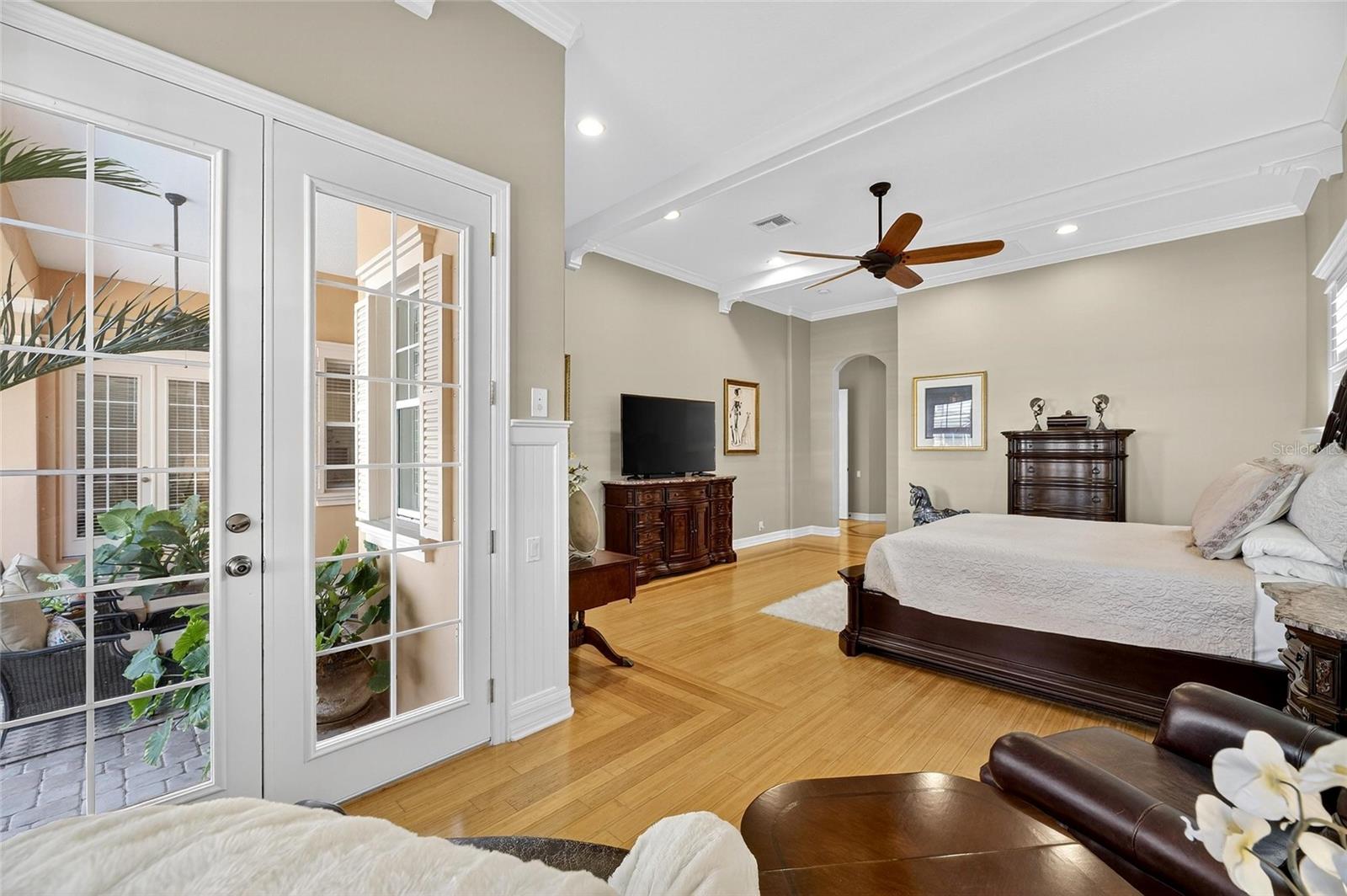 Image 30 of 94 For 539 Islebay Drive