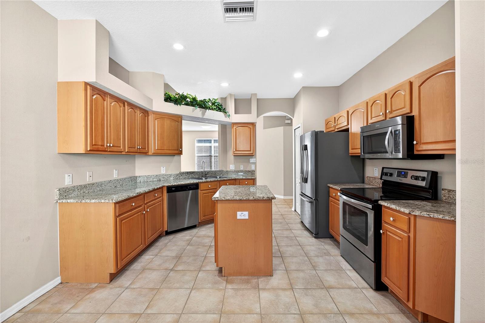 Image 12 of 39 For 2352 Rosehaven Drive