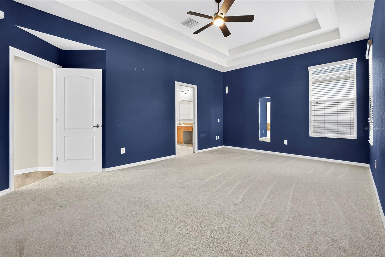 Image 19 of 39 For 2352 Rosehaven Drive