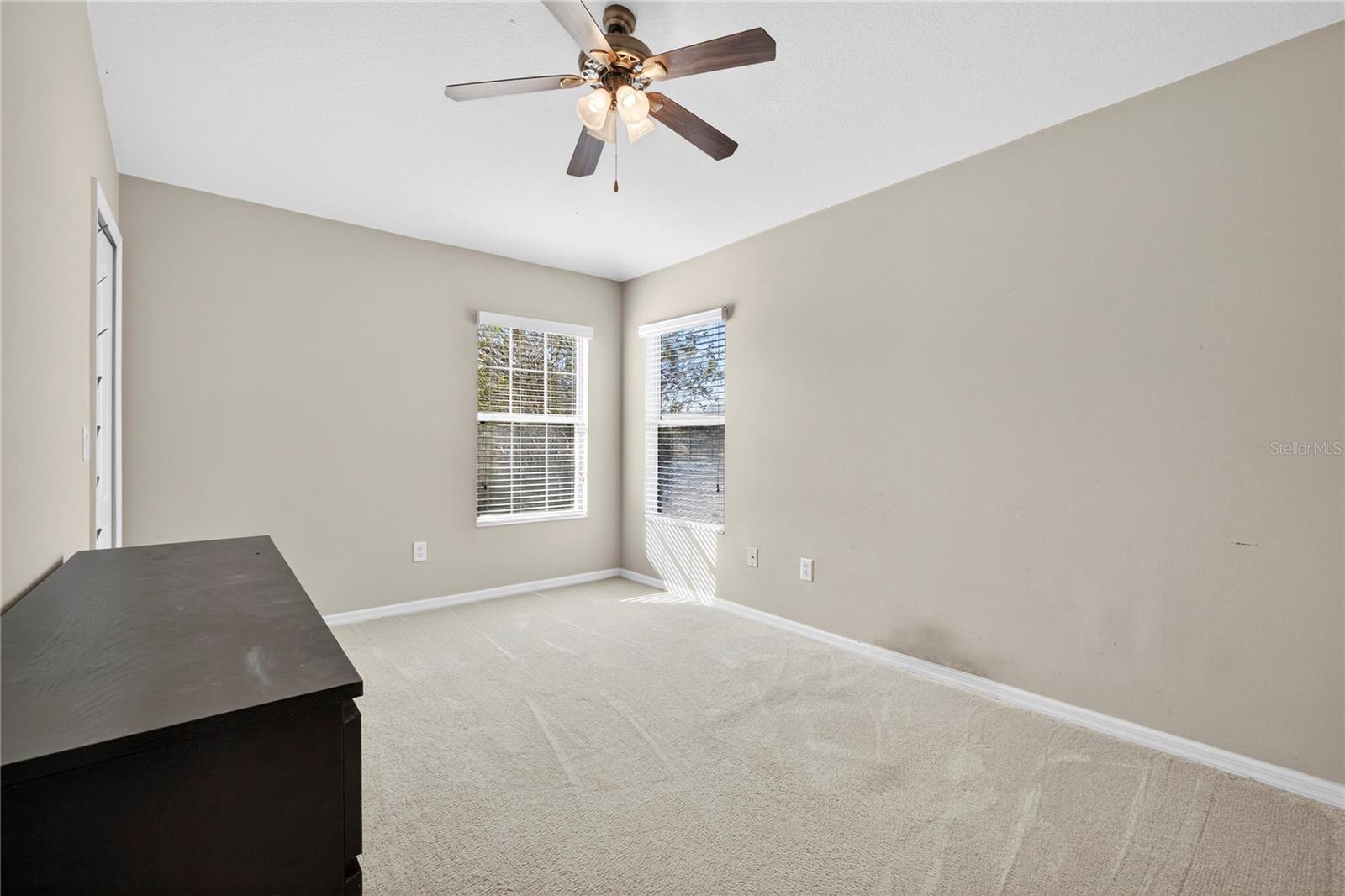 Image 26 of 39 For 2352 Rosehaven Drive