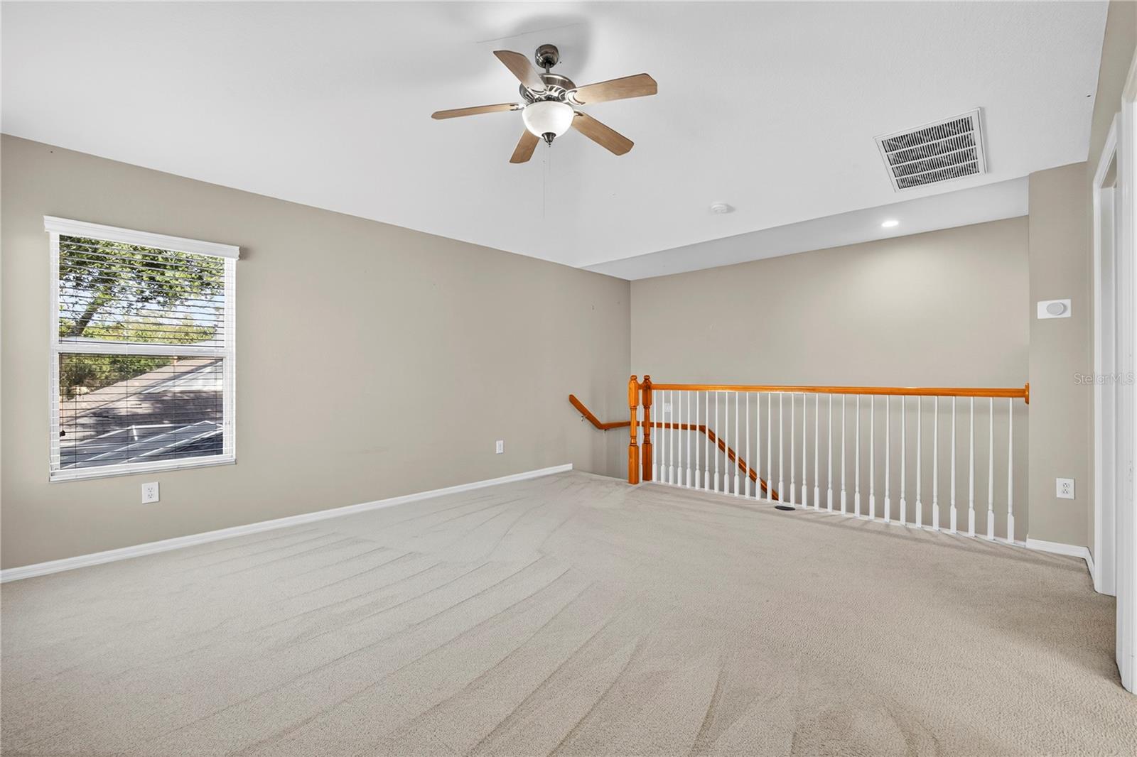 Image 27 of 39 For 2352 Rosehaven Drive