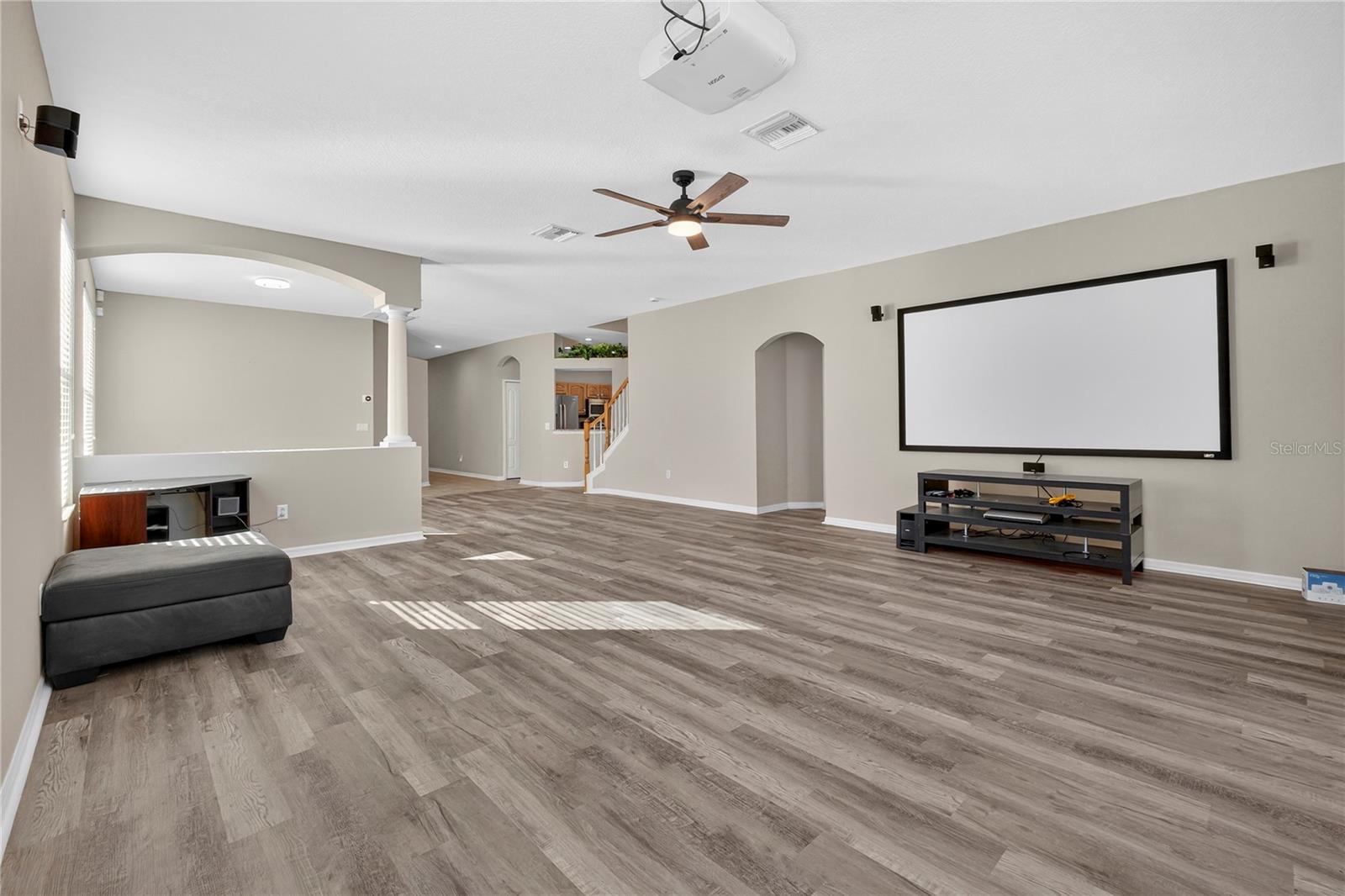 Image 5 of 39 For 2352 Rosehaven Drive