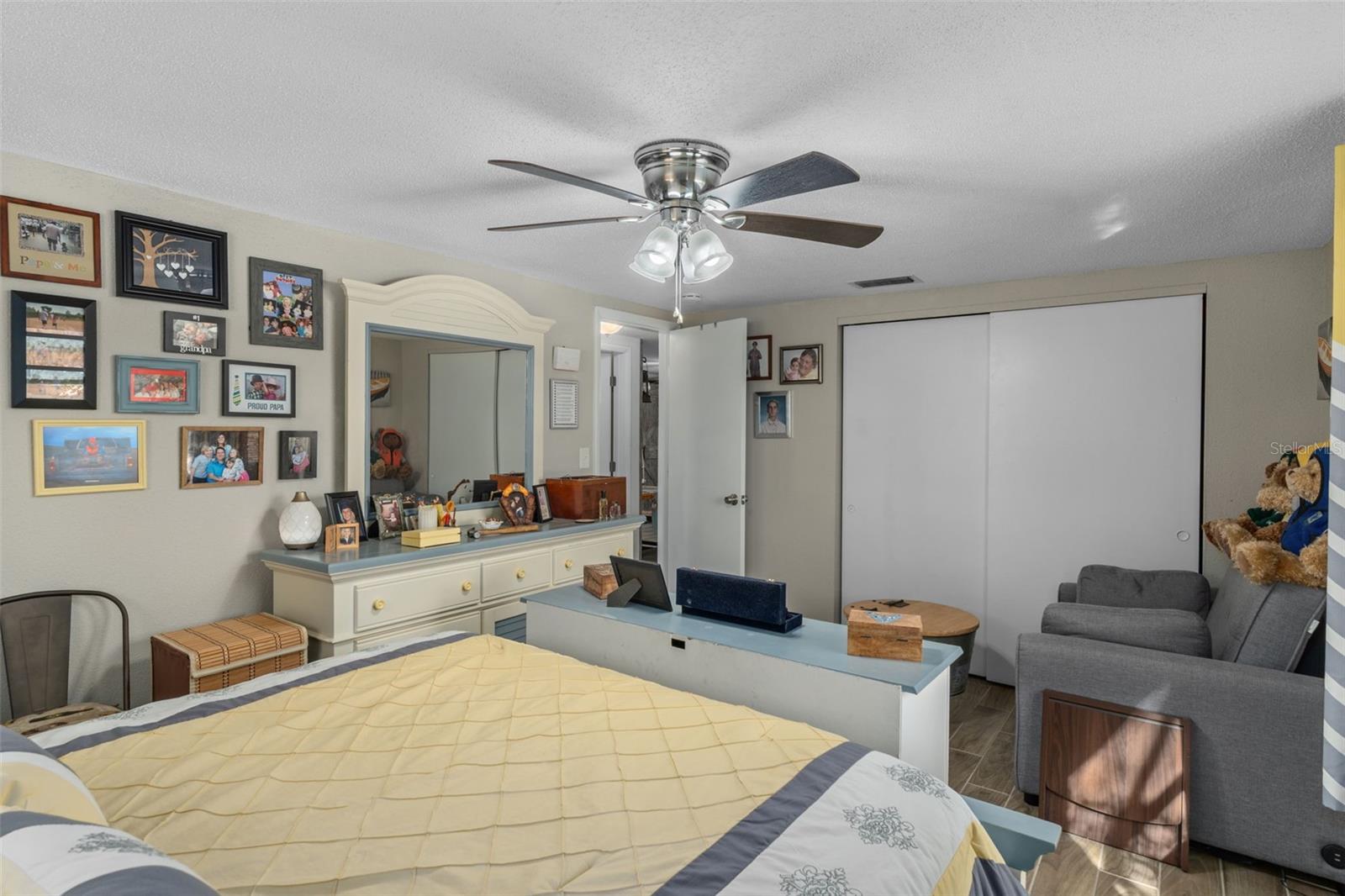 Image 13 of 29 For 9315 Palm Avenue