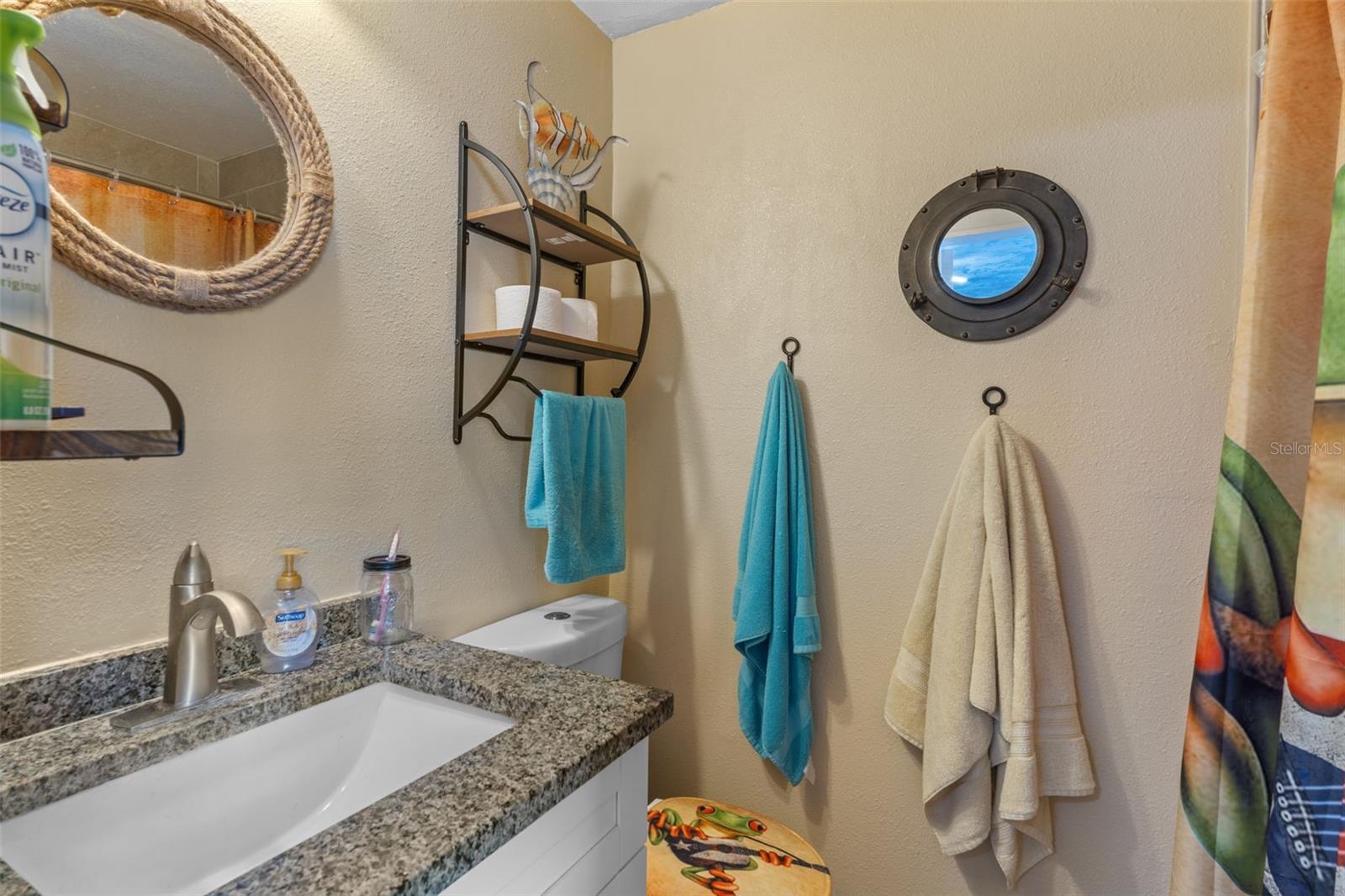 Image 17 of 29 For 9315 Palm Avenue