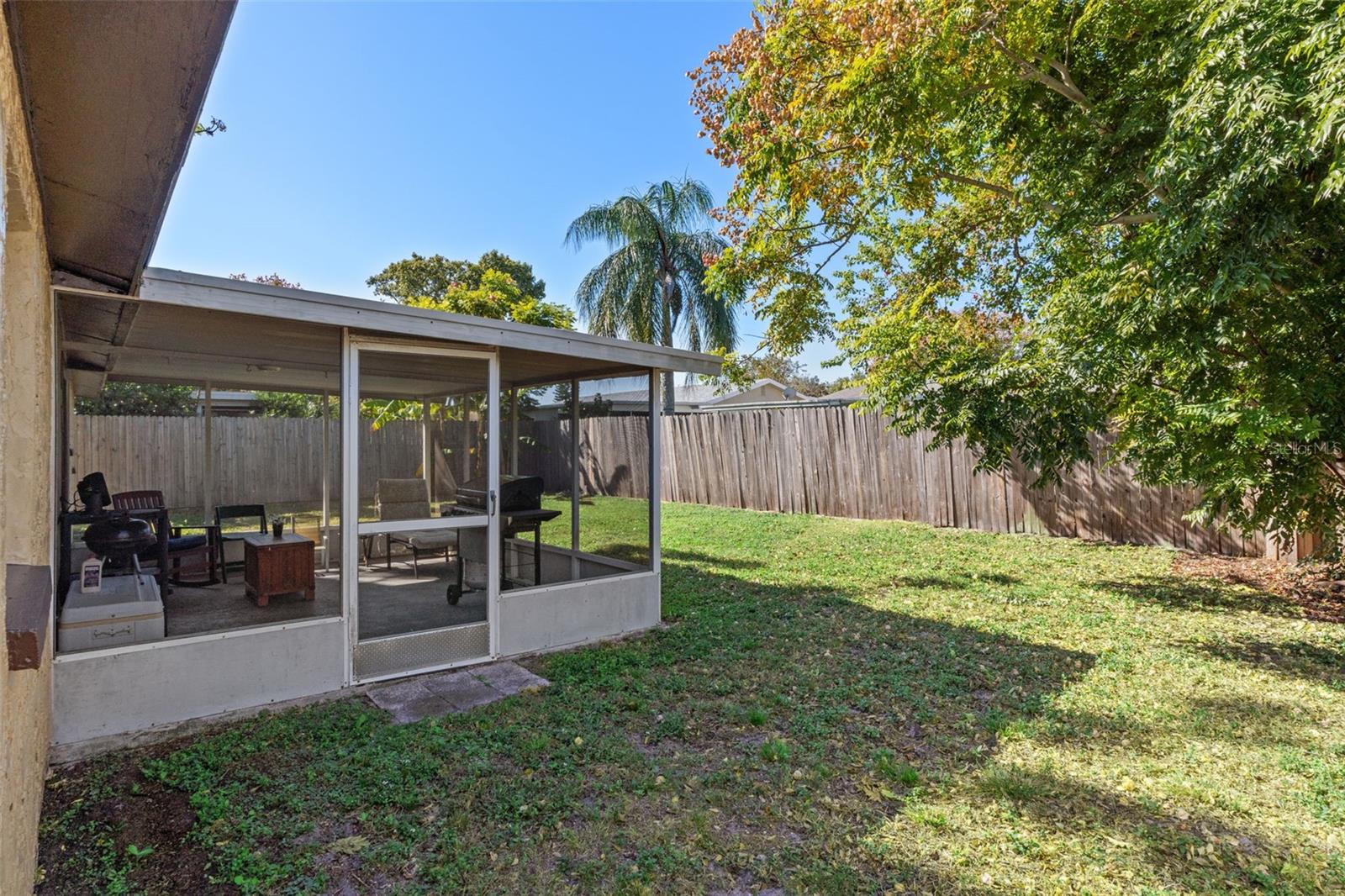 Image 22 of 29 For 9315 Palm Avenue