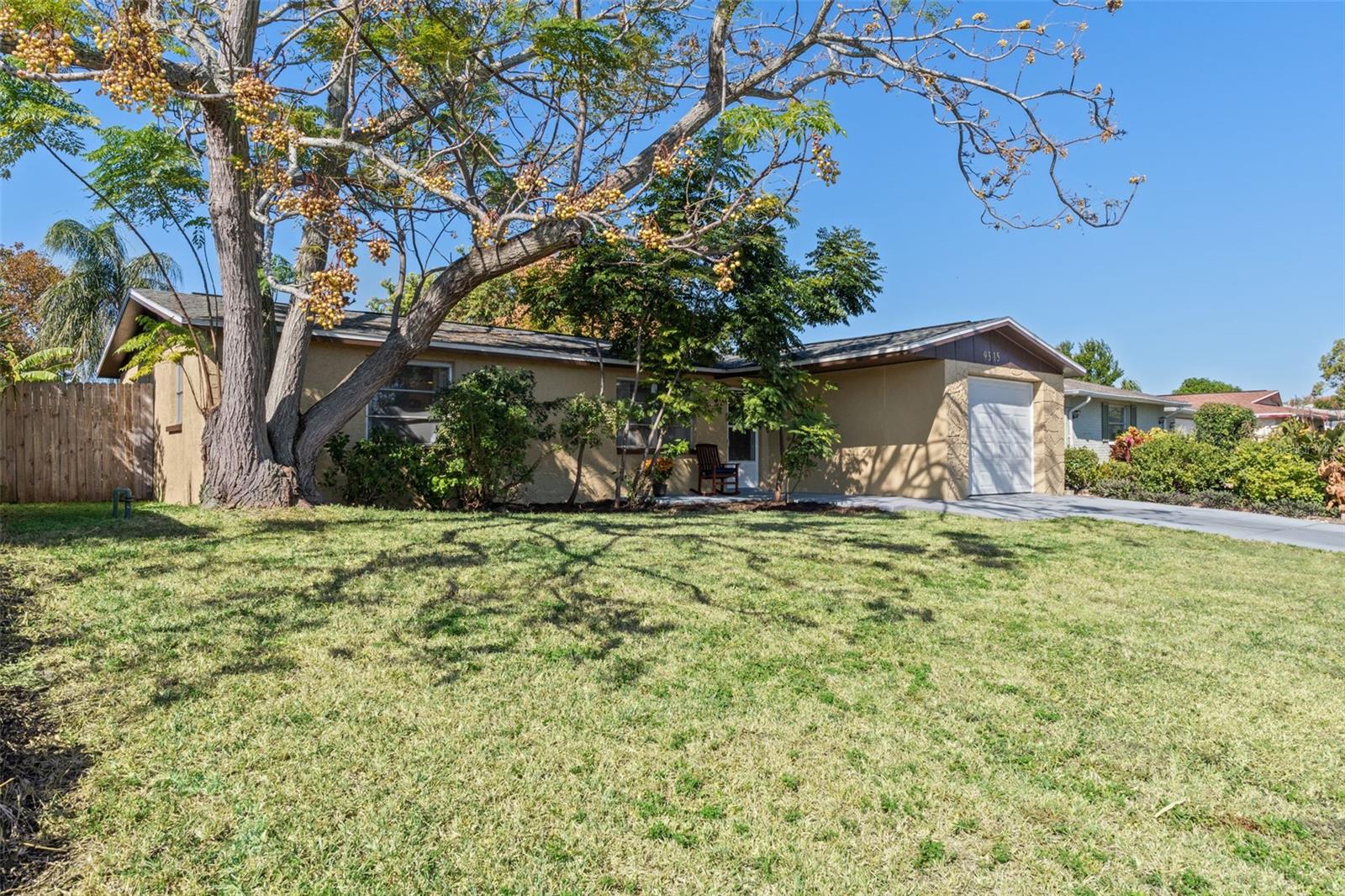 Image 3 of 29 For 9315 Palm Avenue