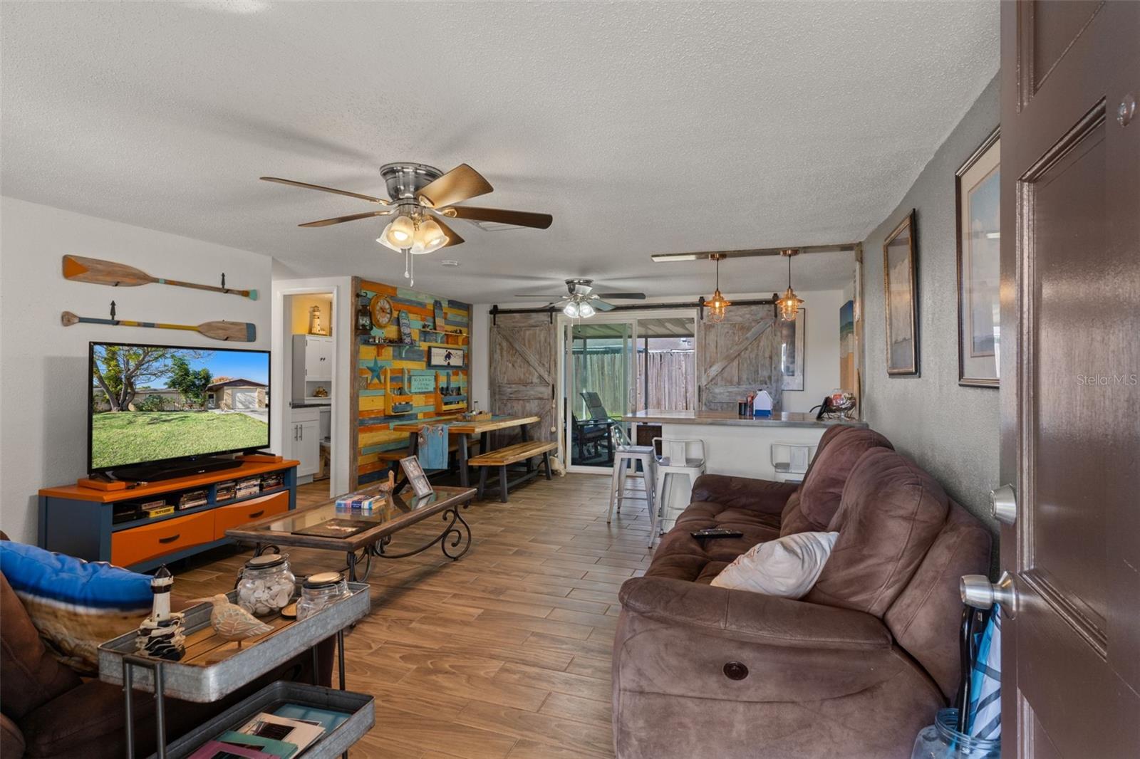 Image 5 of 29 For 9315 Palm Avenue