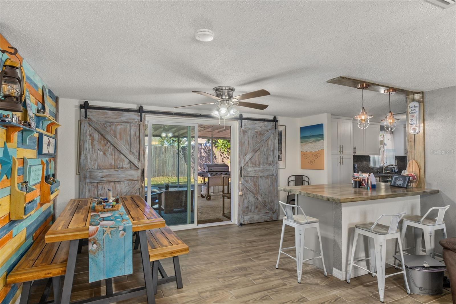 Image 7 of 29 For 9315 Palm Avenue